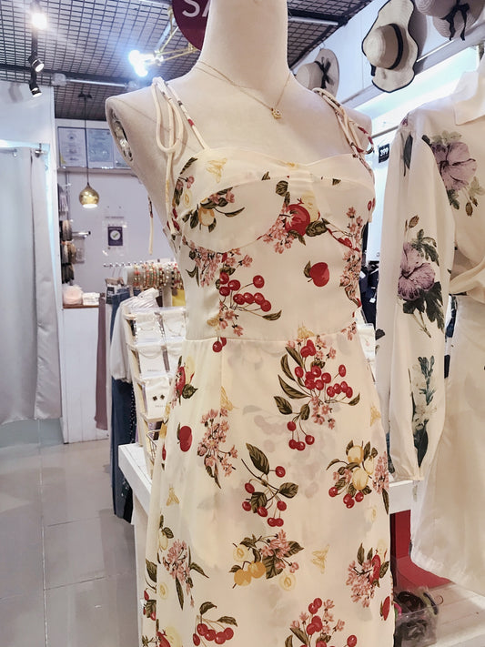 AVERIE Premium Floral Midi Dress